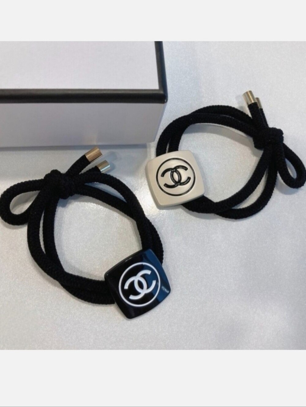 CHANEL Black & White CC Logo Elastic Hair Ties